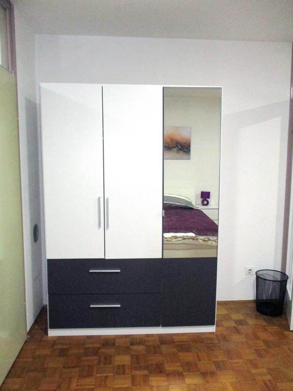 Door 44 Appartement Zagreb Buitenkant foto