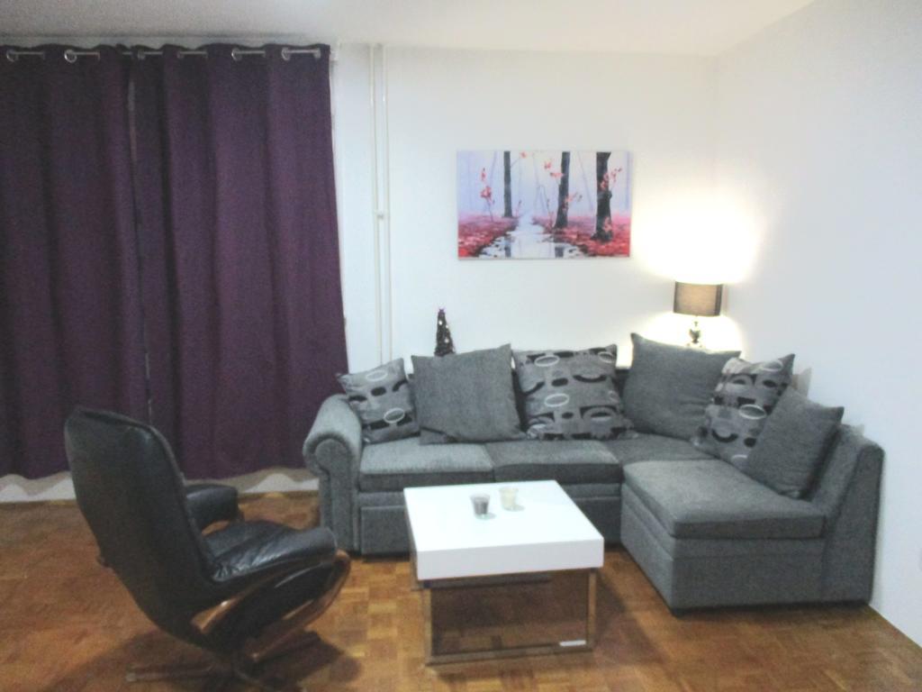 Door 44 Appartement Zagreb Buitenkant foto